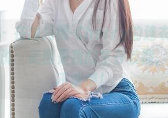 爱蜜社 – 在绯月樱-Cherry的连衣裙里，我只想说：美图是我的生存技能，下载也不能停！