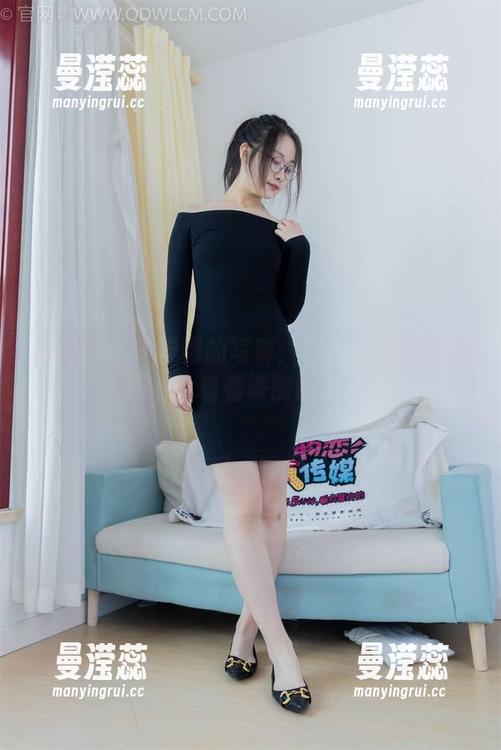 物恋传媒 - 柠檬的写真：白色连衣裙配高跟鞋，看看谁能hold住