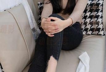 甜予摄影 – 在线写真专栏：齐齐和她的运动鞋之恋