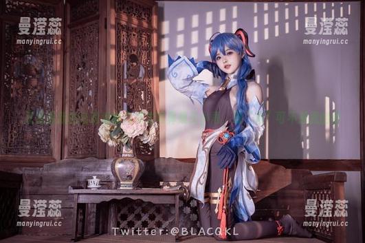 又是最新的白莉爱吃巧克力写真集关小雨，放“毒”可不是我的错