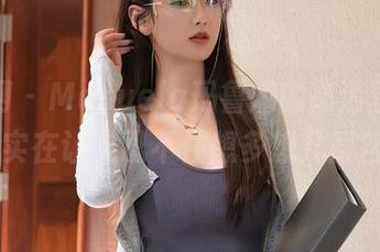 秀人网 – Manuela玛鲁娜的高清壁纸，剧情实在让人忍不住想多想几层含义…