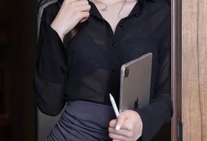 秀人网 – 看着tina_甜仔的高跟鞋，高清图包下不禁想到：我也想试试这走姿！