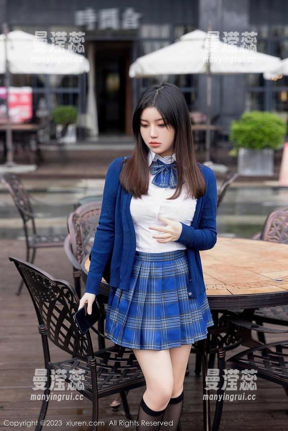 秀人网 - 这次vetiver嘉宝贝儿的制服作品集不走寻常路，最新拍摄一定会让你感叹——谁需要标准？