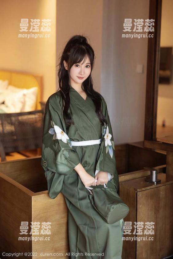 秀人网 - 有了唐翩翩的定制体操服，谁还在乎别的？
