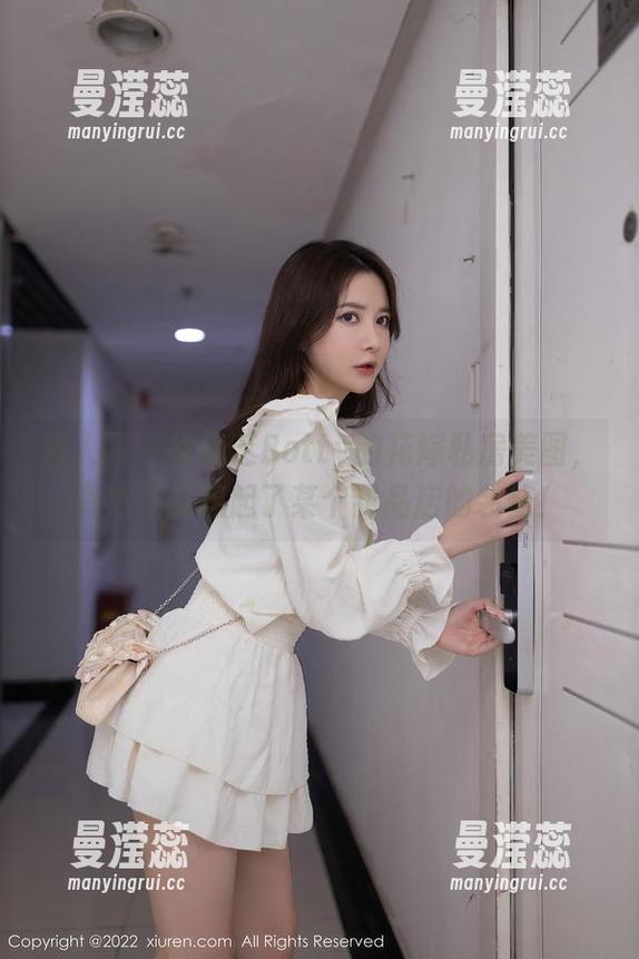 秀人网 - 徐莉芝Botty的花嫁私房美图，竟然让我想起了某个甜品店的装修！