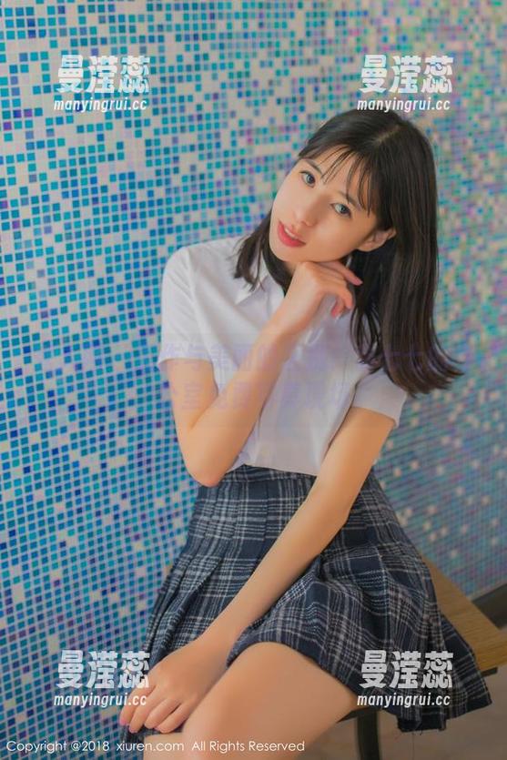 秀人网 - 工作与美丽的区别：甜七七的办公室免费写真现场
