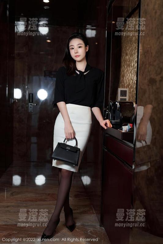 秀人网 - 金妍兮的女友作品集：好像不只是照片哦！