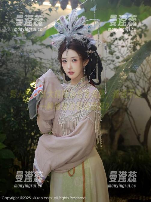 秀人网 - 陈大榕的办公室美图，难道不是一种隐秘的职场逃避？