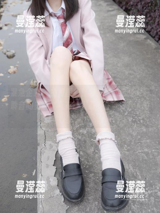 紧急企划 - 免费图包！我发誓，这是龙崎聆音的美腿，真有让人忍不住多赞几下的冲动！