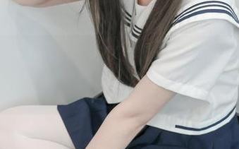 一起来看看紧急企划的JK白丝图集，腿控们会哭吗？