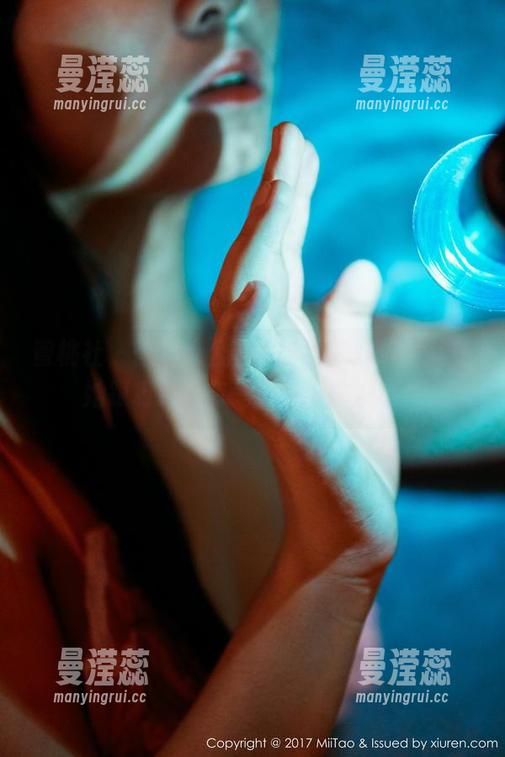 蜜桃社 - 图集大公开：冰露的妹妹，估计她跟巧克力有一腿，甜得发腻。