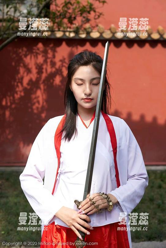 蜜桃社 - 王婉悠Queen的办公室美图合集，谁说职场不能有色彩？
