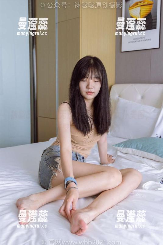 袜啵啵 - 实在无法抗拒的奶油女仆美图，拿这些壁纸自我安慰吧！