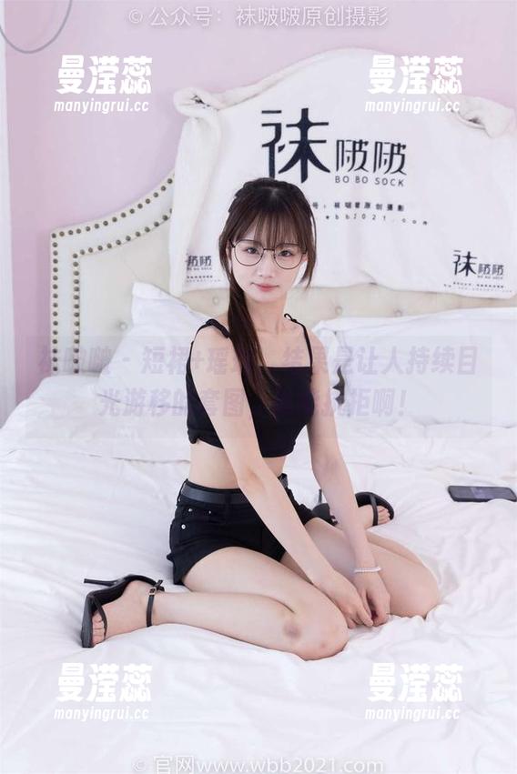 袜啵啵 - 短裙+瑶瑶，结果是让人持续目光游移的套图，谁能抗拒啊！