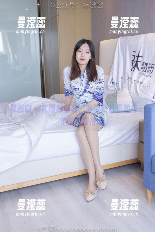 袜啵啵 - 礼服和苏苏，高清照片里的每一寸都是期待