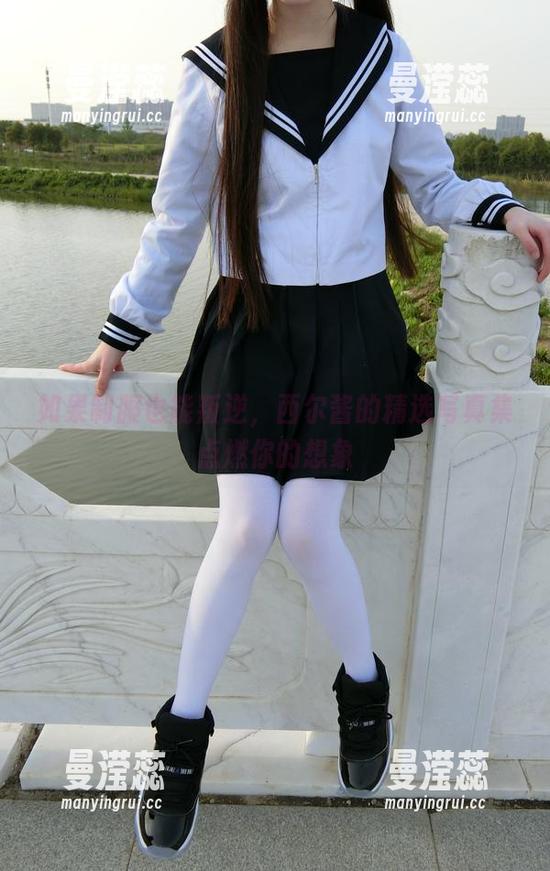 如果制服也能叛逆，西尔酱的精选写真集点燃你的想象