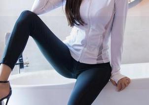 语画界 – 徐莉芝Booty的‘最新’圣诞爱好——给每一张原图偷偷加了个‘打卡’标记，我敢打赌这次不简单！