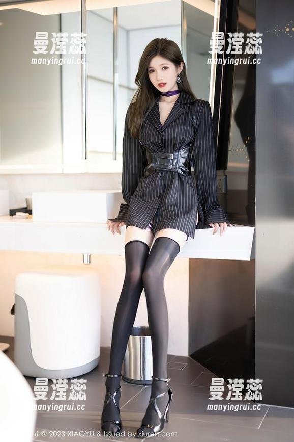 语画界 - 来自梦心月的女仆图集：完全免费，唯一收费的是我的眨眼频率！