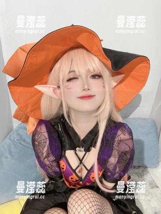 最新图库更新，趴趴捣蛋陌又来一波高能，光辉自摄，不知道她这是想要干嘛……