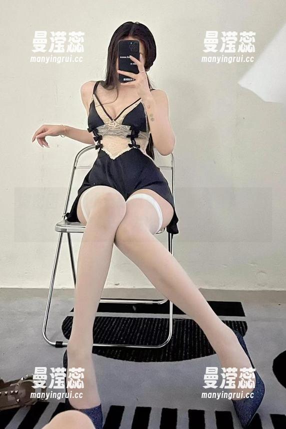 微密圈 - 别小看陈佩奇的水手服合集，每一张都能引发你的小思考。