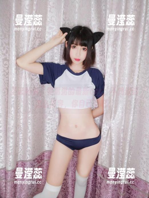 圣诞特供，雯粥粥的最新cos，不知道该怎么形容，你自己看吧。