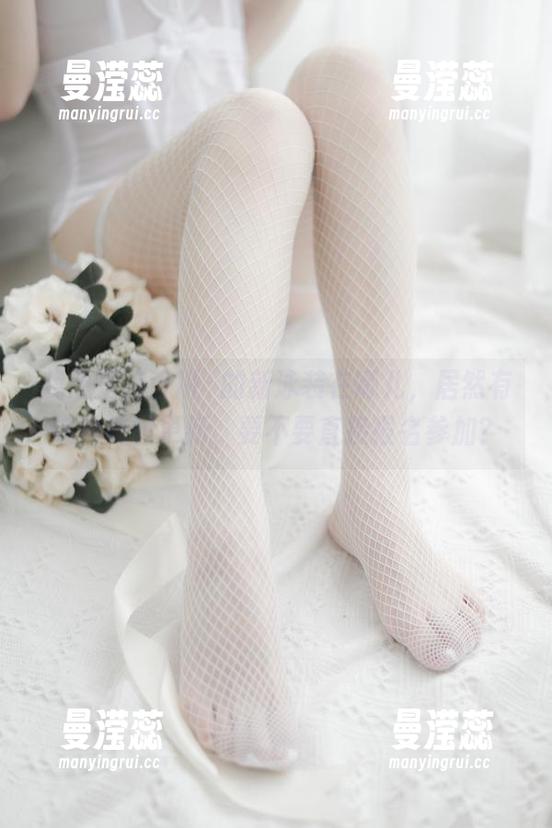 我想知道香川澪的新泳装在哪儿，居然有这种美图更新，要不要直接报名参加？