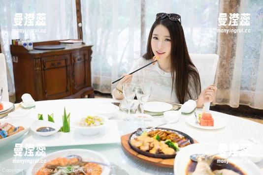 魅妍社-Mieko林美惠子 魅妍社 - Mieko林美惠子的连衣裙,私拍里总藏着些小心思