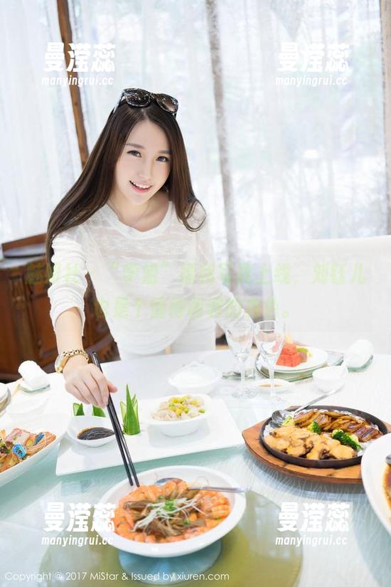 魅妍社 - “学姐”福利写真上线，刘钰儿也是个懂得调调的角色。