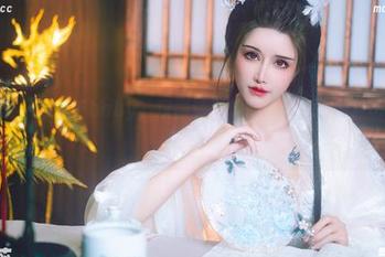 原图代表！鹿八岁baby，汉服造型烦恼少，多了一点历史的戏谑！
