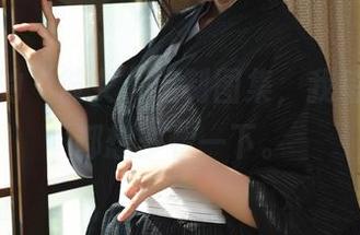 鹿野希的“彼女”定制图集，我每翻一页都想多看一下。